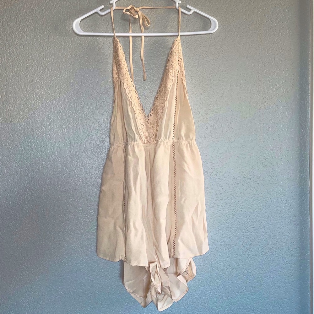 L Forever 21 Contemporary Romper